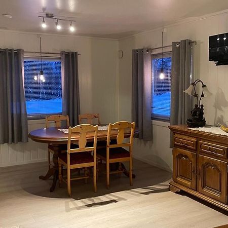 Koselig Hus I Sentrum Av Olderfjord Russenes Exterior photo